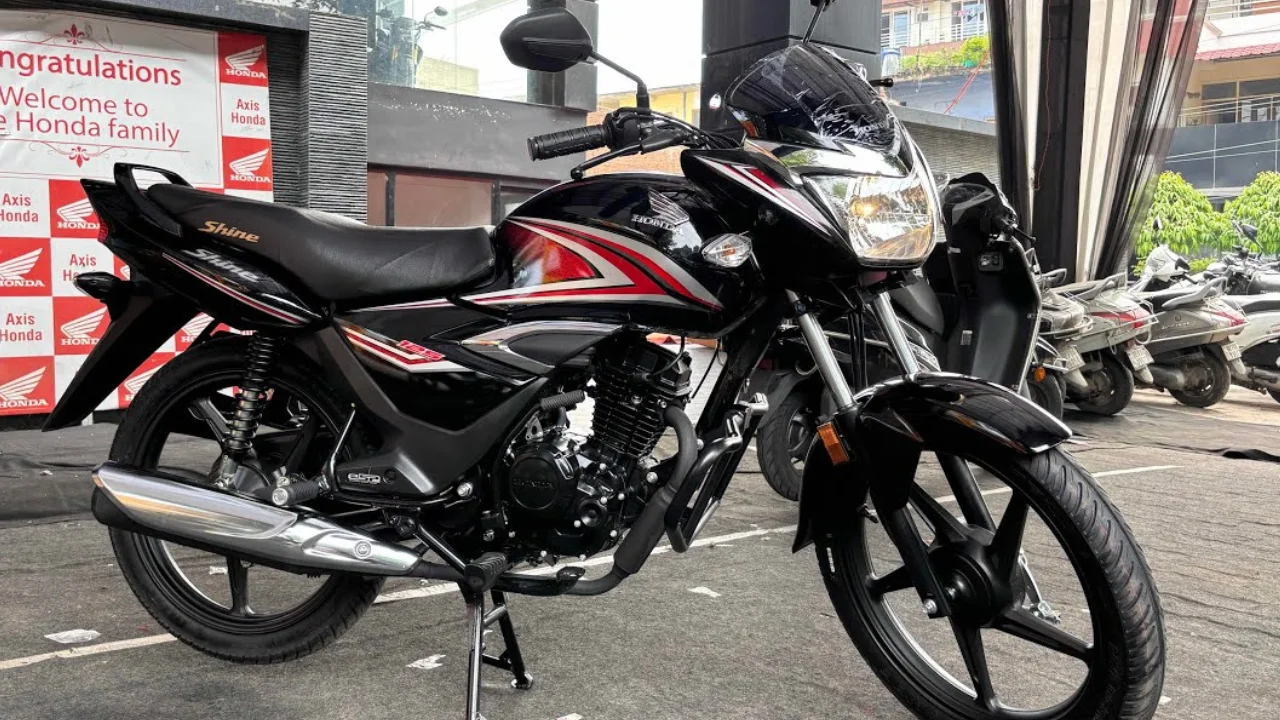 ₹80,000 में Honda Shine 2026? 65 किमी/लीटर माइलेज से शानदार राइड का वादा